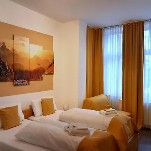2* Hotel Karolinger