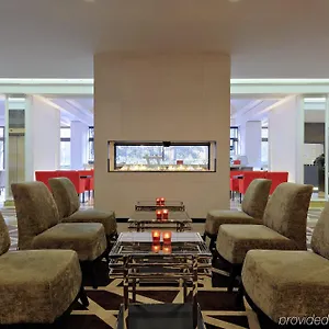 4* מלון Radisson Blu Conference Hotel,