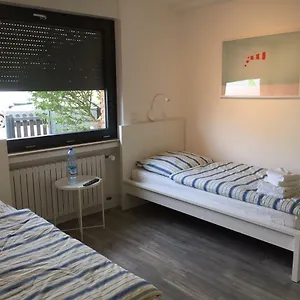 Nahe Messe Und Flughafen Apartment